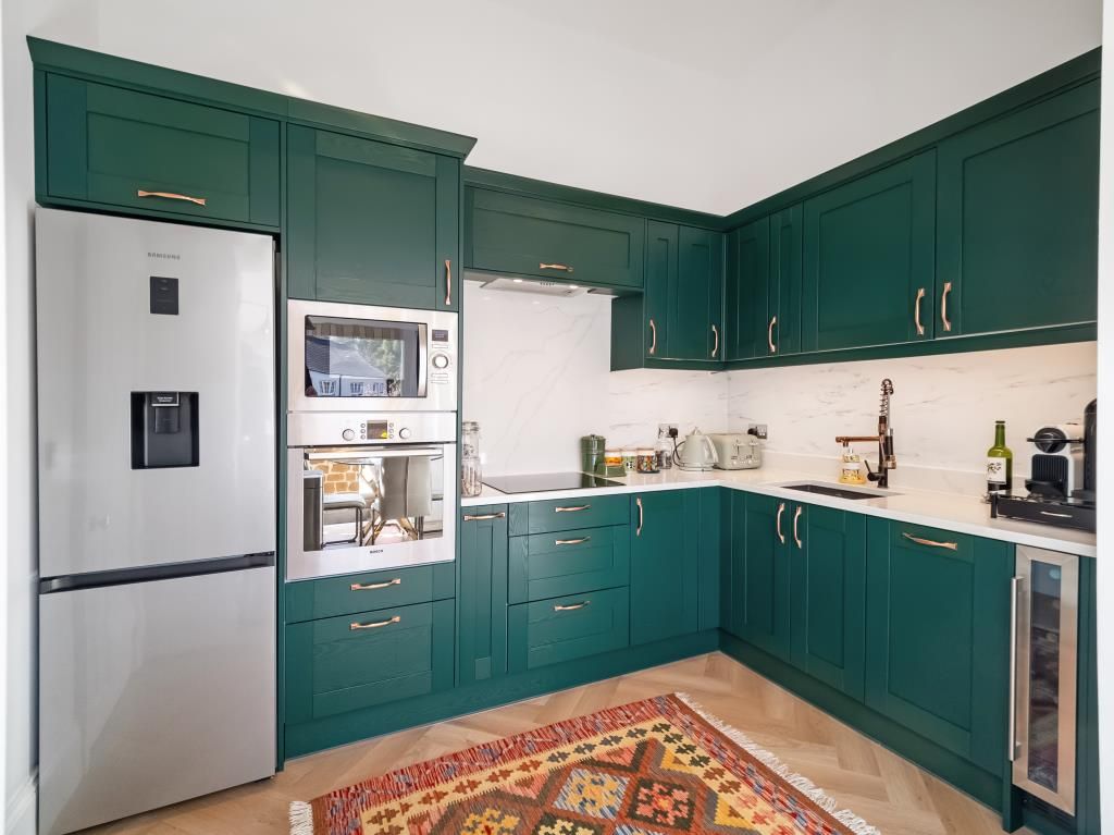 Property photo 2 of 19 Kitchen