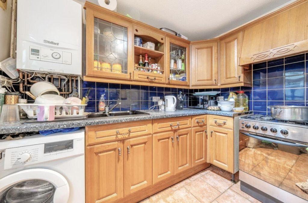 Property photo 2 of 3