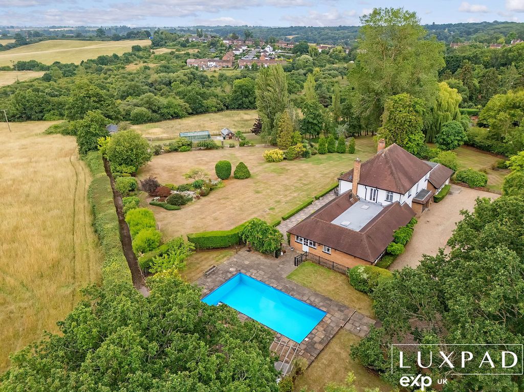 Property photo 3 of 43