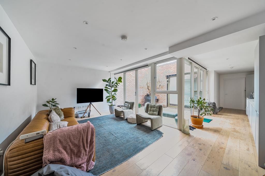 Property photo 1 of 10 Reception Room