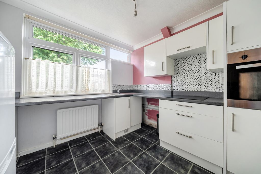 Property photo 2 of 17 1510336-9-6A86d6F...