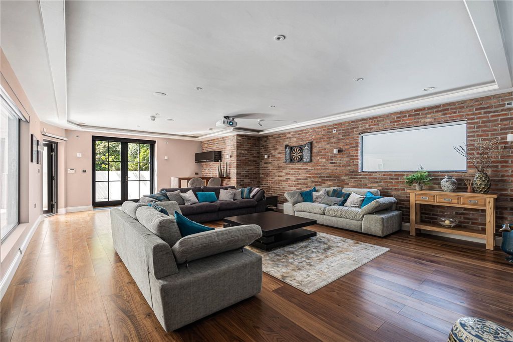 Additional image 10 of 8 bed detached house for saleSea Way, Middleton-On-Sea, Bognor Regis, West Sussex PO22