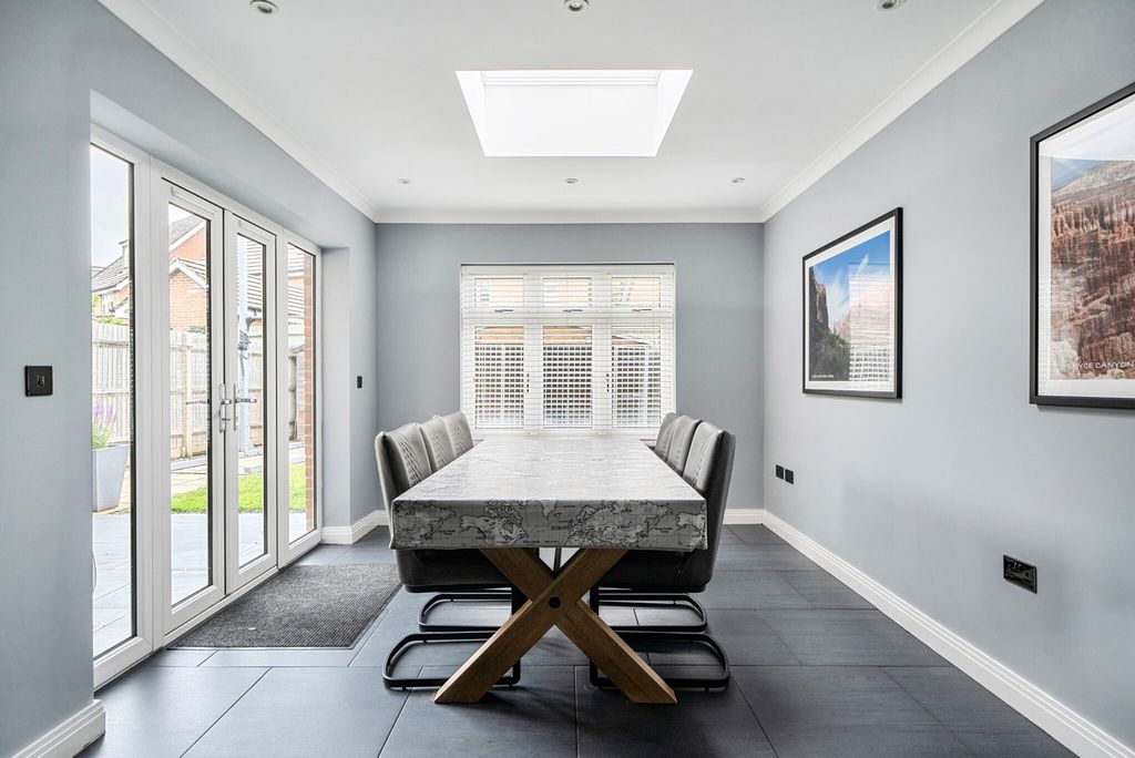 Property photo 2 of 23 1472648-7-6A217A1...