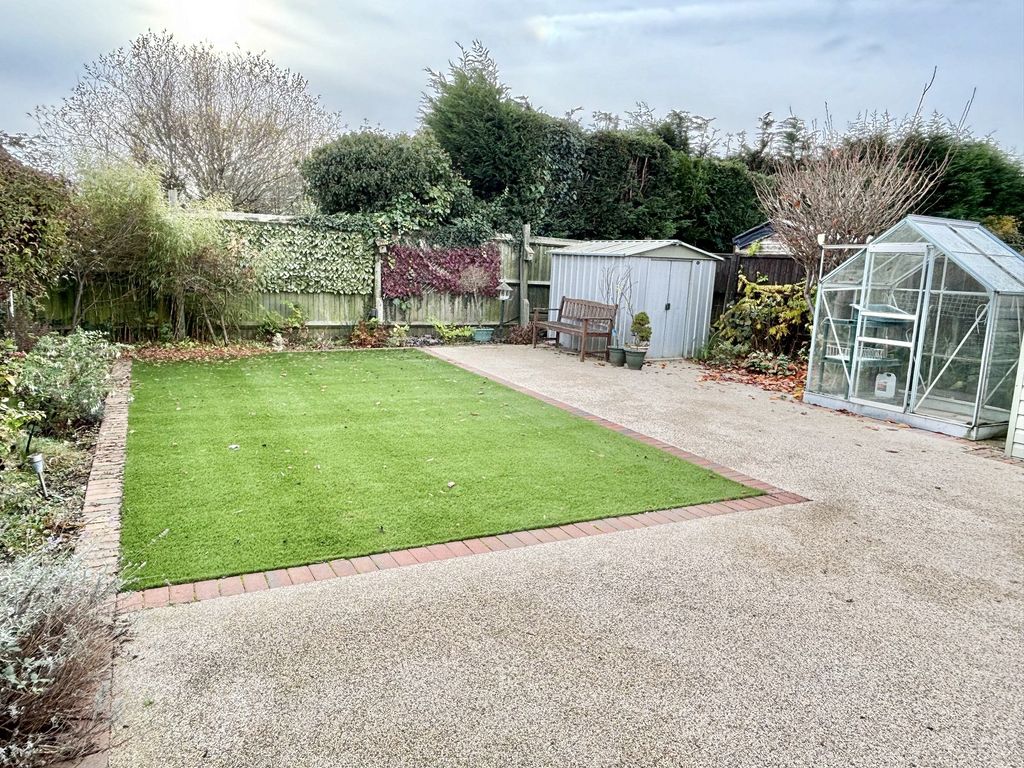 Property photo 2 of 8 Outside