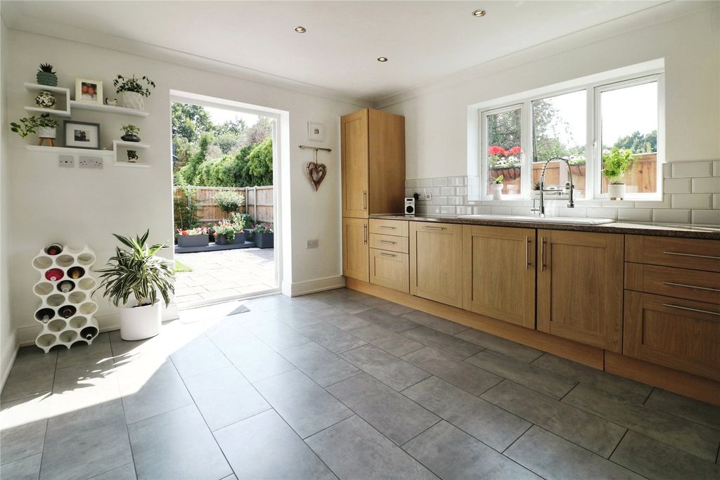 Property photo 3 of 22 Picture No. 03
