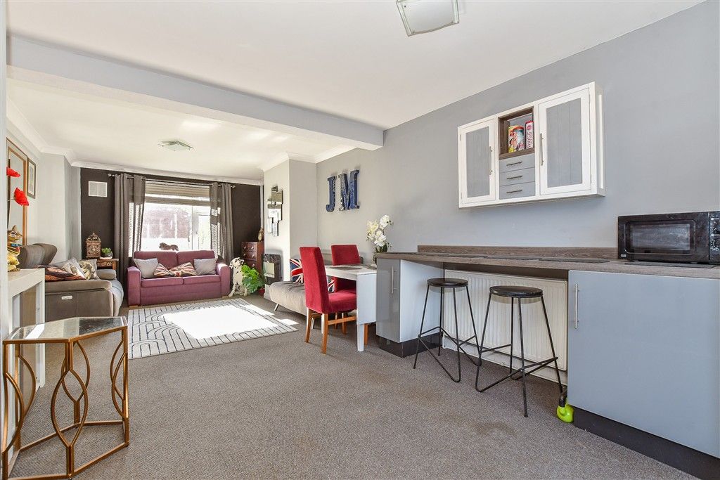 Property photo 3 of 11 Lounge/ Diner