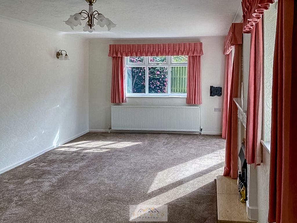 Property photo 3 of 18 8Sfc 3 Lounge