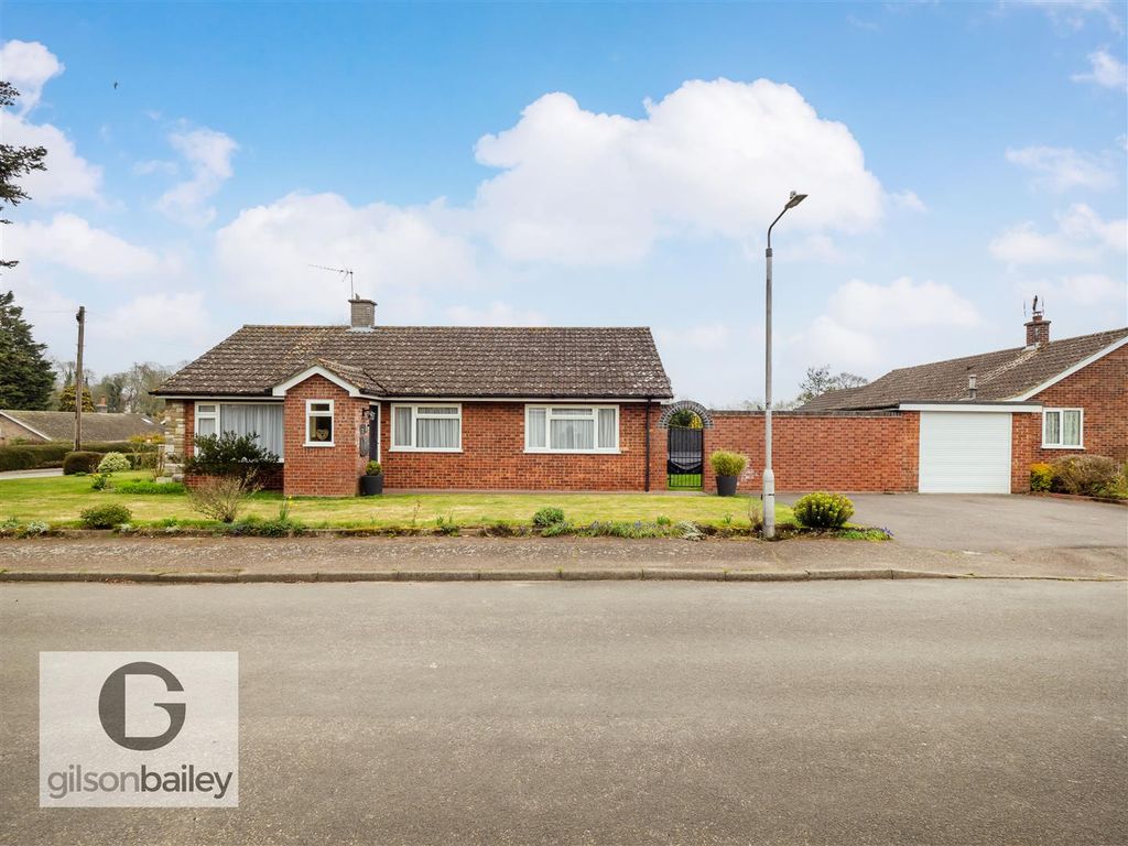 Property photo 1 of 33 1Bourneclose-35.Jpg