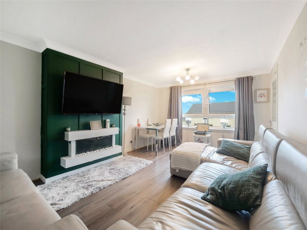 Property photo 2 of 21 Picture No. 10