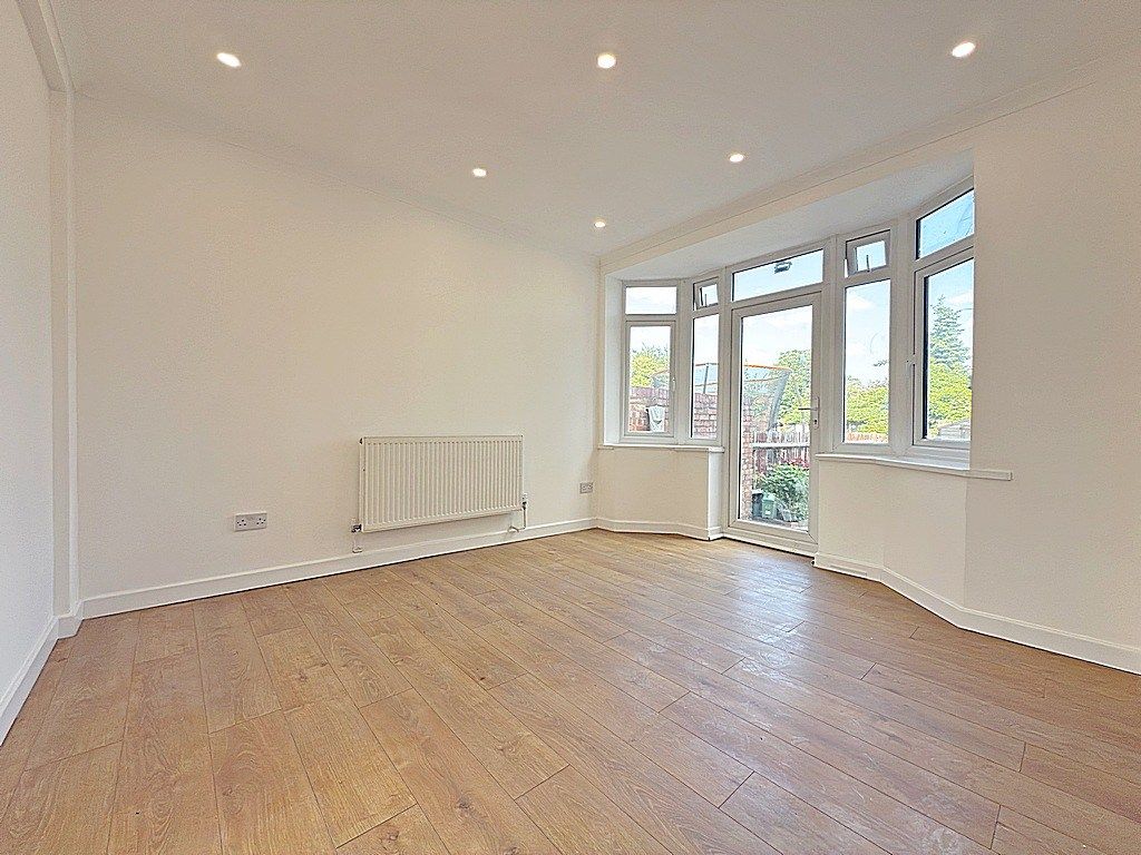 Property photo 3 of 13 Gallery
