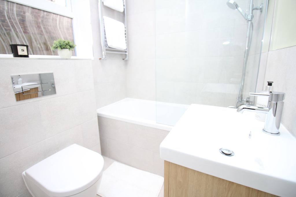 Additional image 4 of 2 bed flat for saleUridge Crescent, Tonbridge TN10