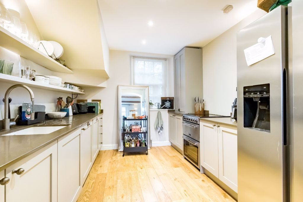 Property photo 3 of 20 Kitchen