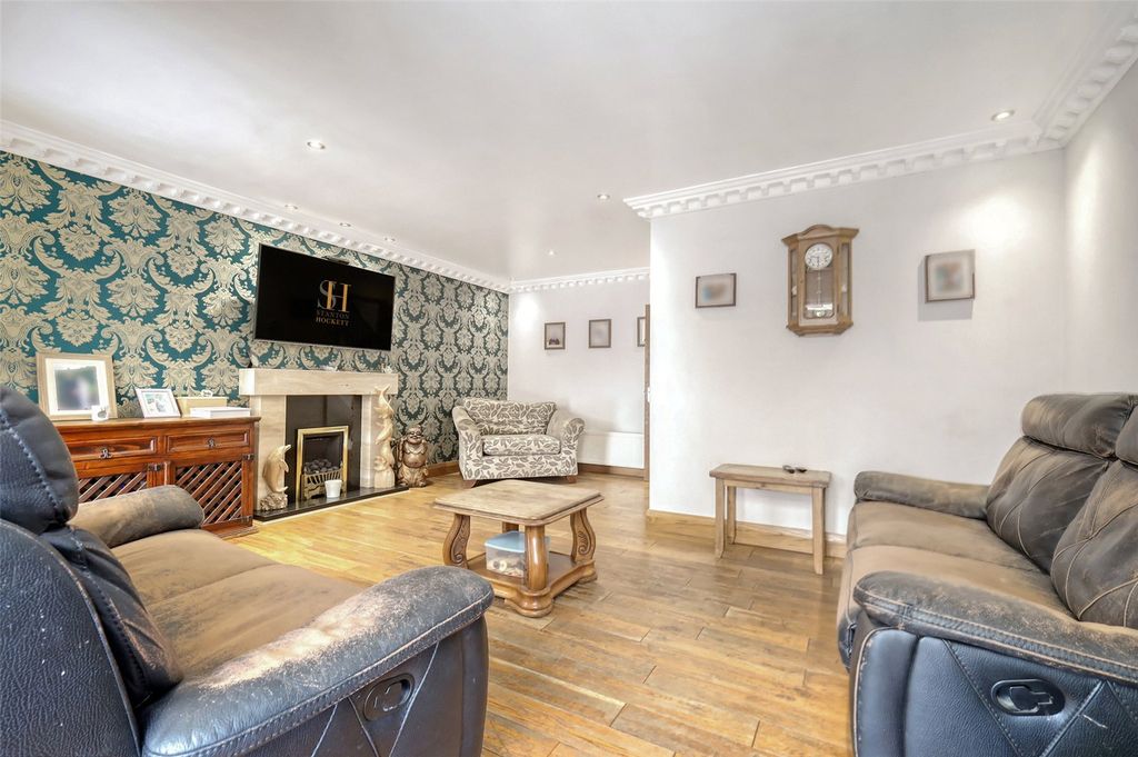 Property photo 2 of 19 Picture No. 04