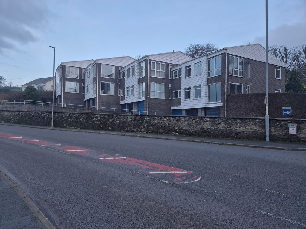 Property photo 1 of 31