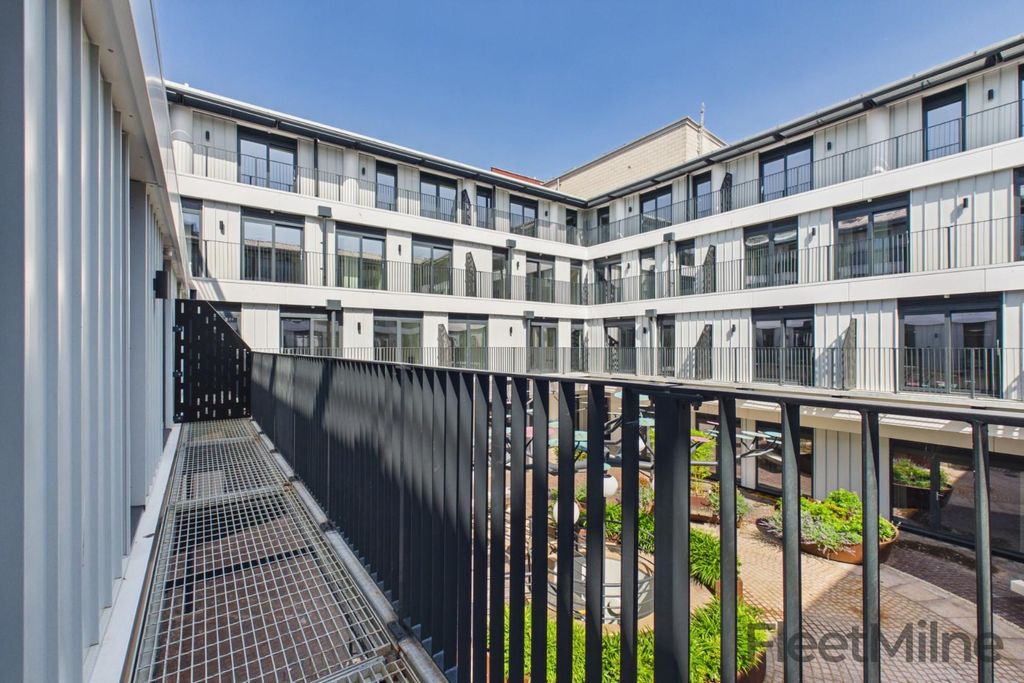 Property photo 3 of 18 Balcony