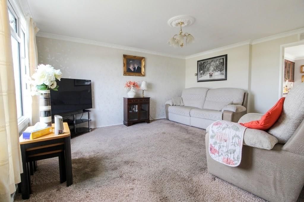 Property photo 2 of 12 Lou.Jpg