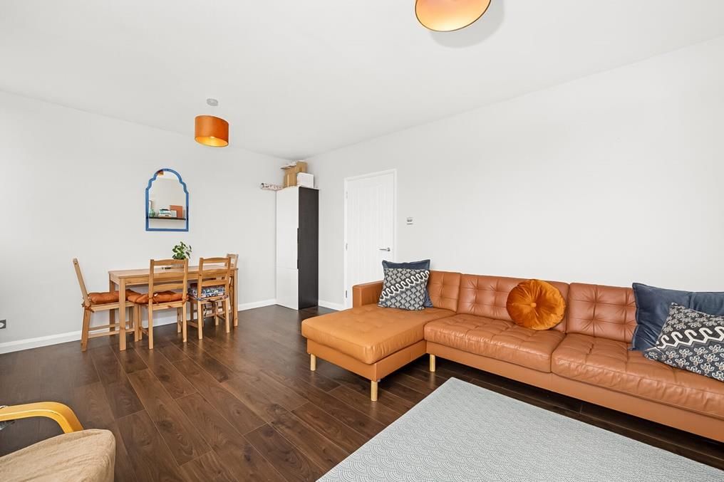 Property photo 3 of 14 1