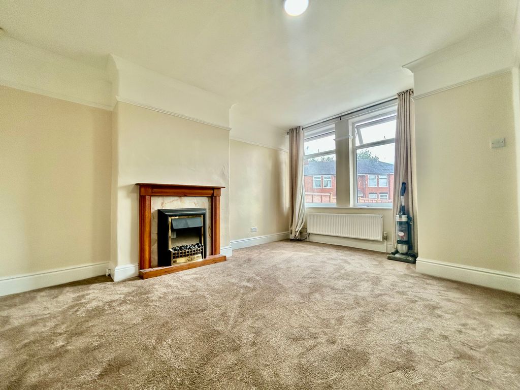 Property photo 2 of 11 Image