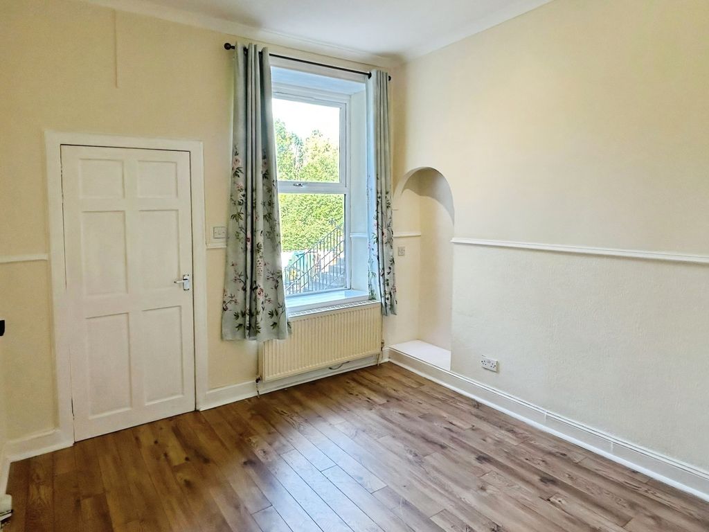 Property photo 3 of 12 Ec317De5-10
