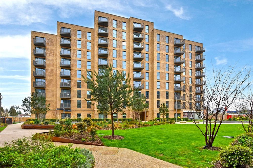 Property photo 2 of 13 Picture No. 15