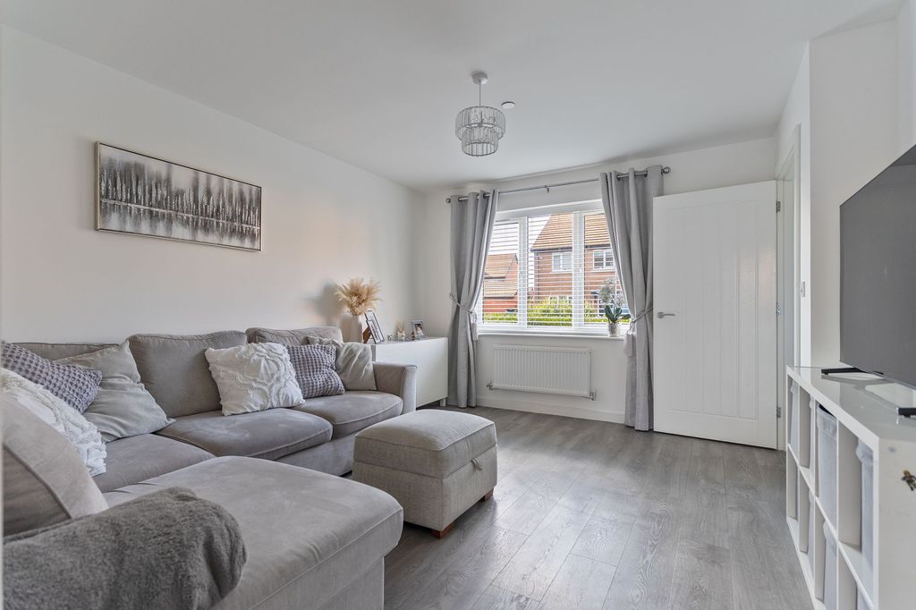 Property photo 3 of 22