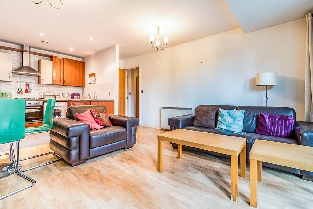 Property photo 3 of 8 Picture No. 13