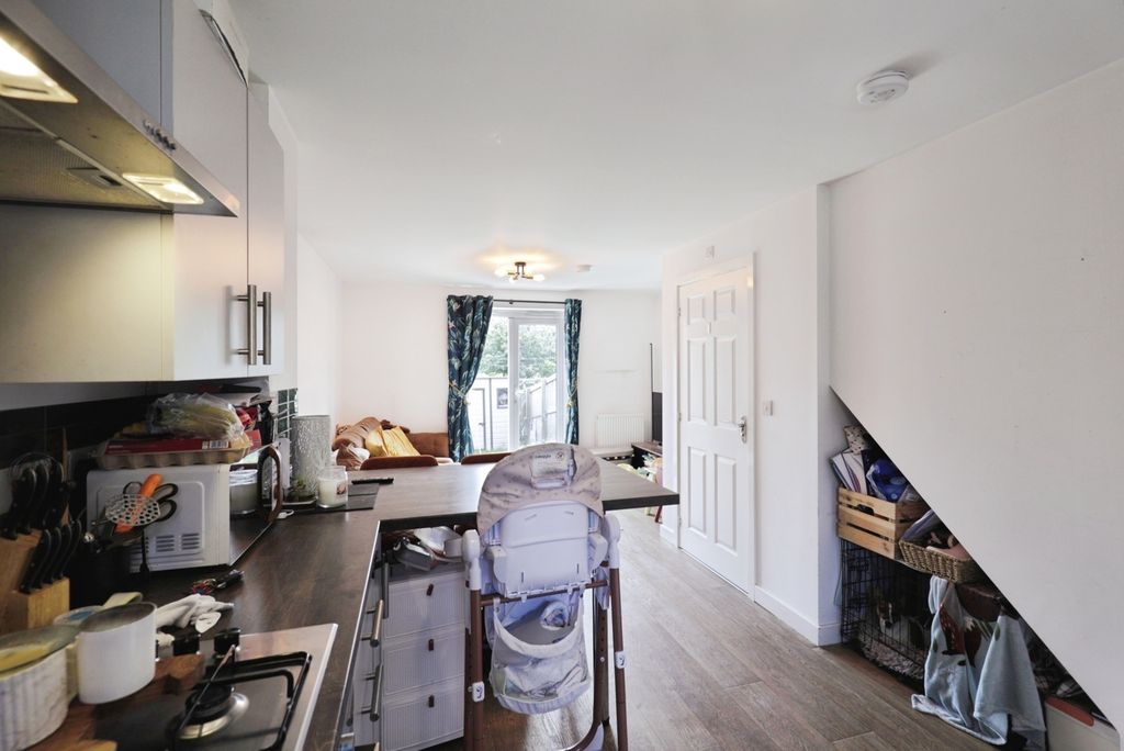 Property photo 3 of 18 Pbox-Img.Jpg
