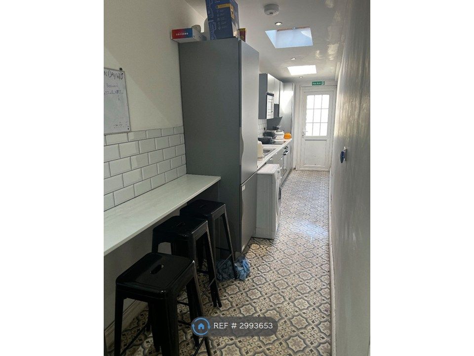 Property photo 1 of 3