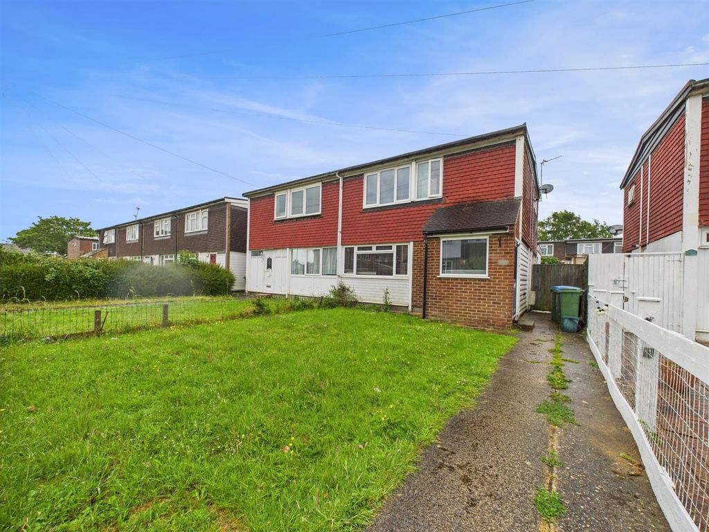 Property photo 1 of 12 Cam04907G0-Pr0210-Still025.Jpg
