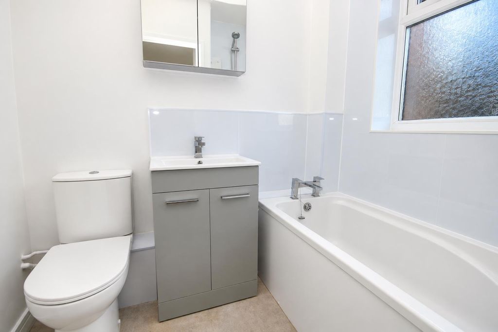 Property photo 3 of 9 1 (3).Png