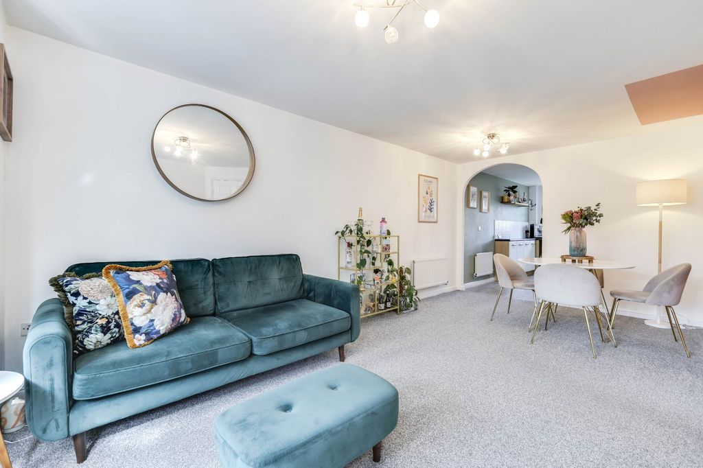 Property photo 2 of 12 Picture No. 04