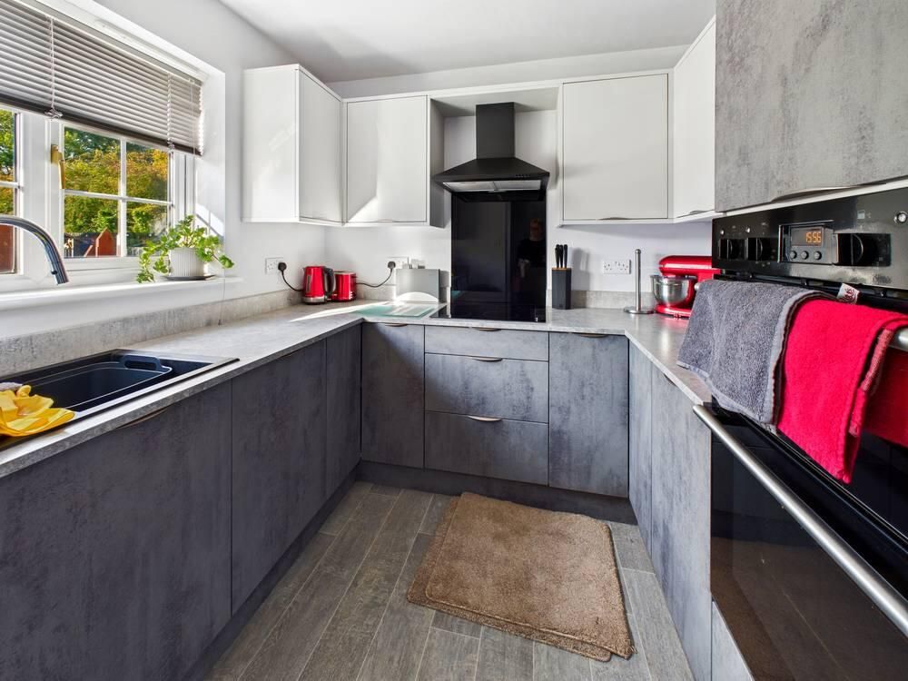 Property photo 2 of 22 Kitchen