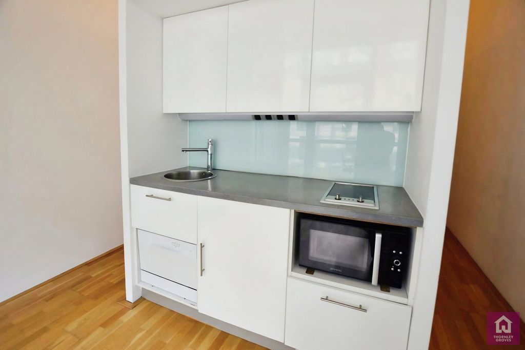 Property photo 3 of 12 Pbox-Img.Jpg