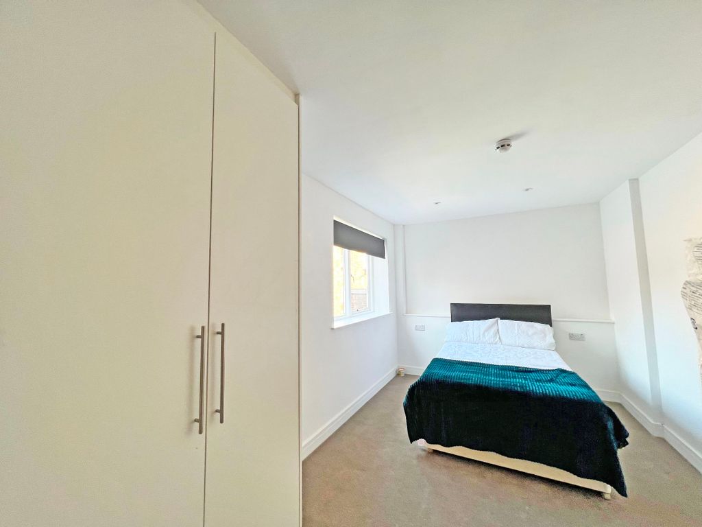 Property photo 2 of 3