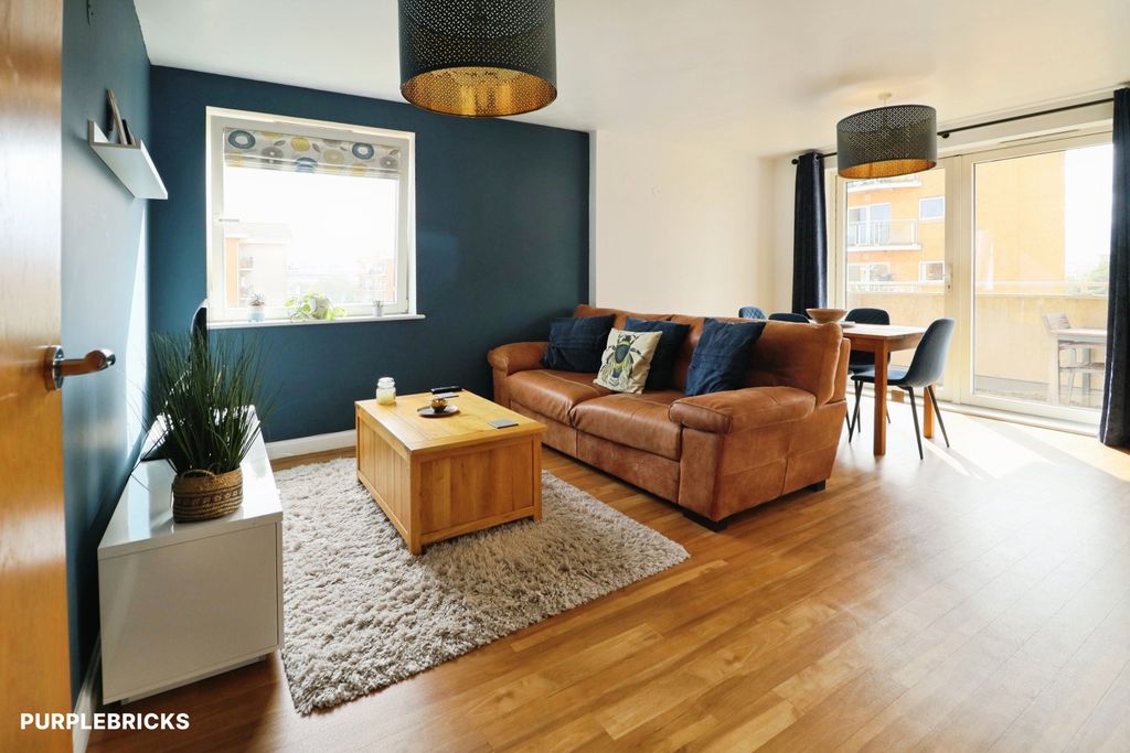 Property photo 1 of 15 Living Room