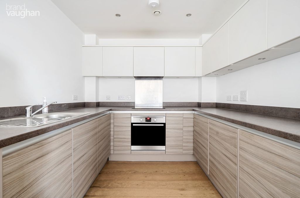 Property photo 1 of 14 Kitchen