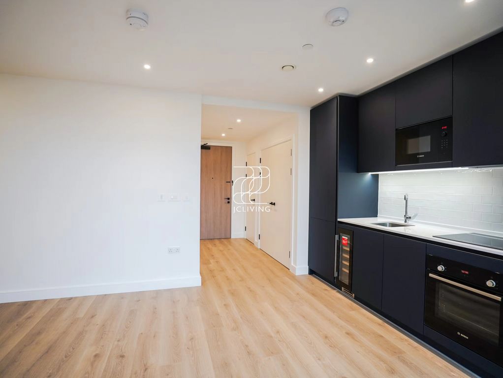 Property photo 3 of 16 Gallery