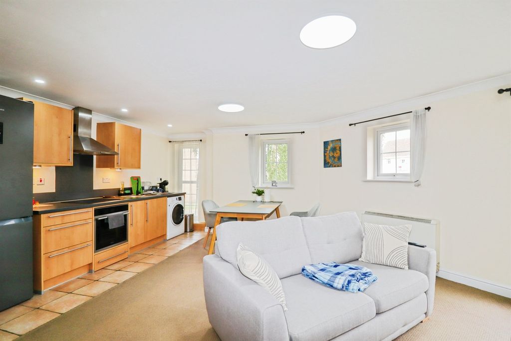 Property photo 3 of 15