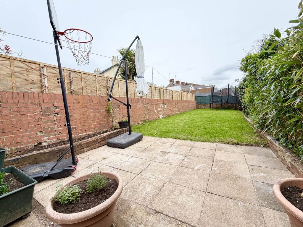 Property photo 3 of 12