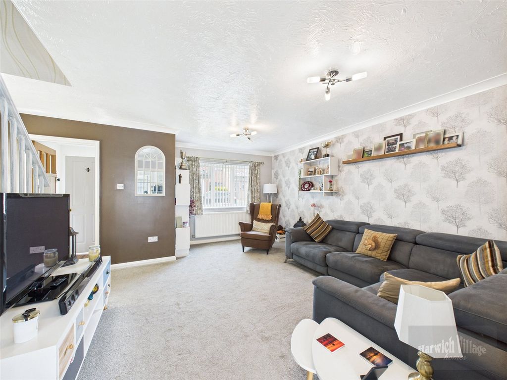 Property photo 3 of 20 Picture 3