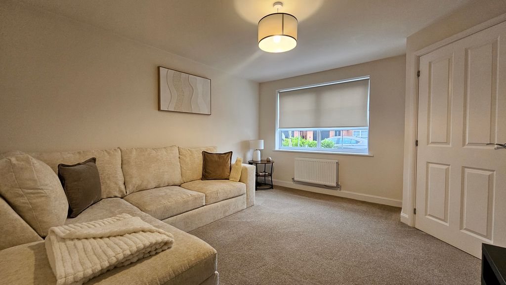 Property photo 3 of 5