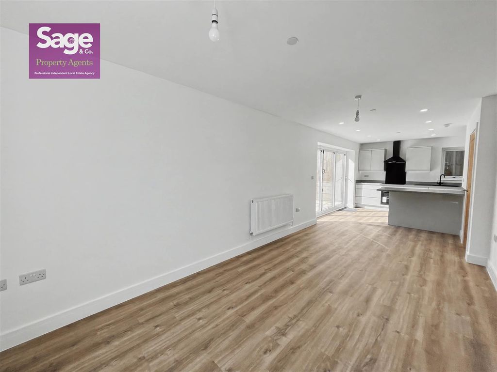 Additional image 13 of 5 bed detached house for saleCelynen Close, Newbridge NP11