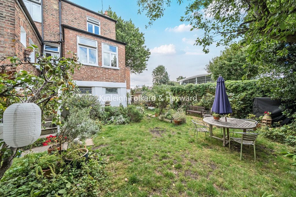 Property photo 3 of 18 Picture No. 16