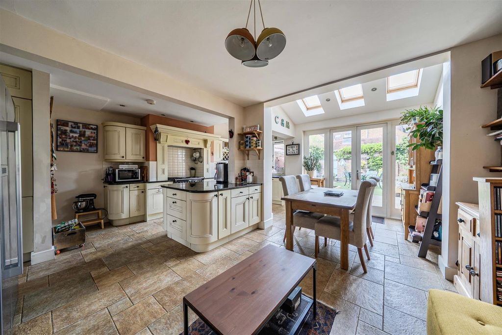 Property photo 3 of 19 1446480-12-69E1200Ec5605.Jpg