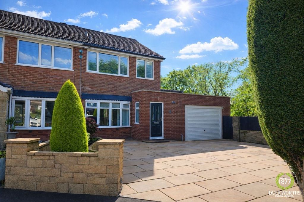 Property photo 1 of 26