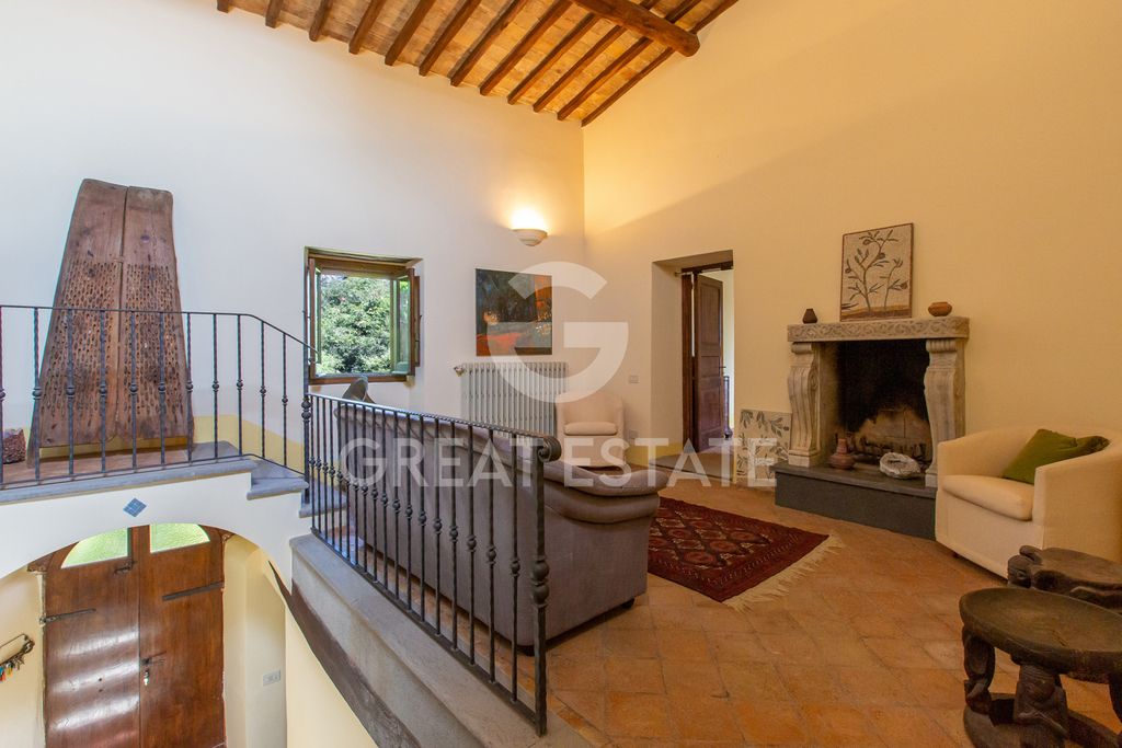 Property photo 2 of 38 Interiors