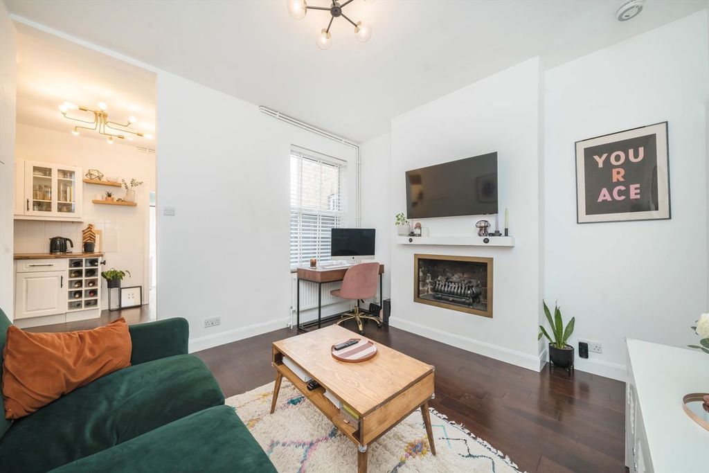 Property photo 2 of 7