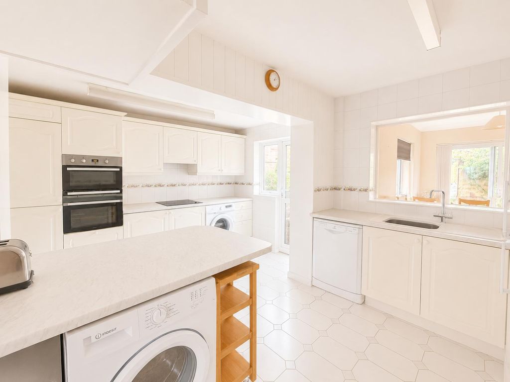 Property photo 2 of 18 15.Png