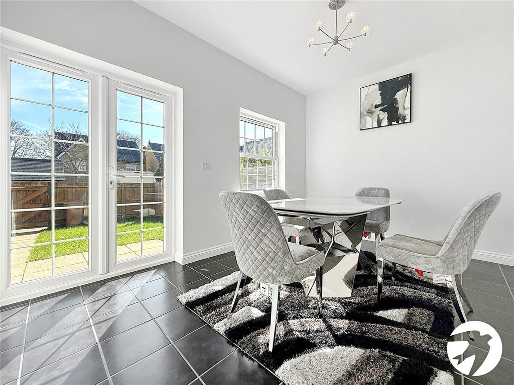 Property photo 3 of 15 Picture No. 13