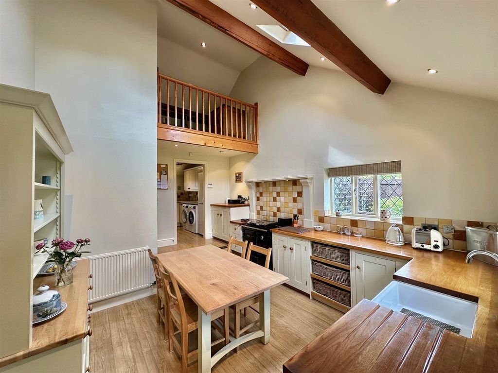 Property photo 3 of 47 116.Jpg